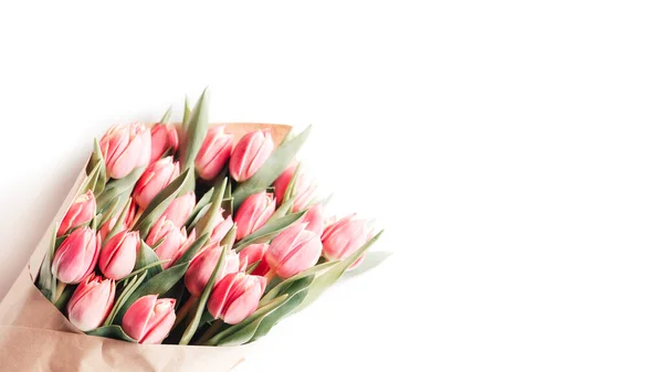 Schöner Strauß Rosa Tulpen Auf Weißem Hintergrund — Stockfoto