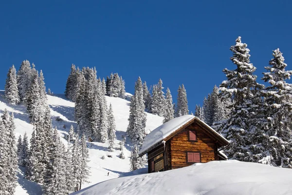 Yamaç Üzerinde Kayak Tesisi Braunwald Sviçre — Stok fotoğraf