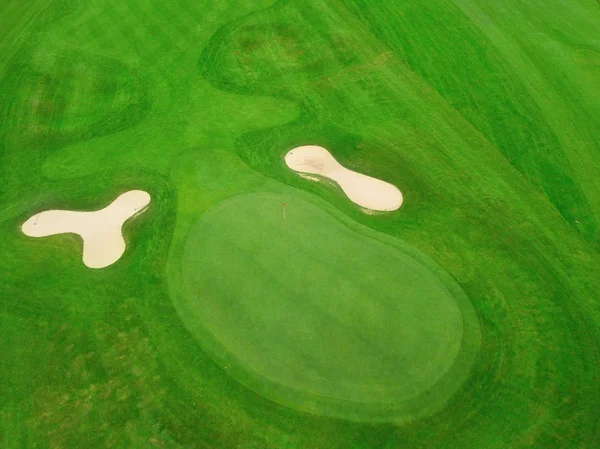 Golf Sahasının Üstten Görünüm Yeşil Çimen — Stok fotoğraf