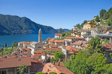 Panoramik Cernobbio Town, Como Gölü, İtalya.