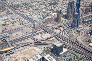 Dubai, Birleşik Arap Emirlikleri - 27 Nisan 2014: Şehir ve Burj Dubai otel.