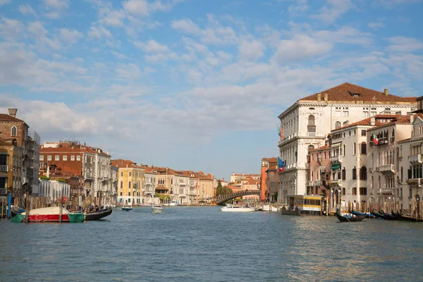 Antik şehir Venedik, İtalya sokaklarında.