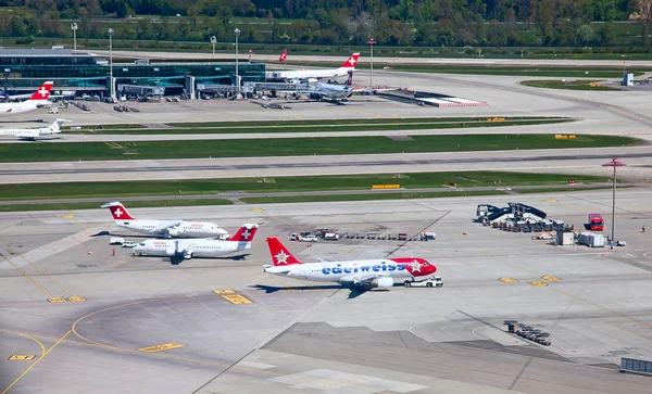 瑞士苏黎世 2014年4月14日 苏黎世机场跑道 — 图库照片