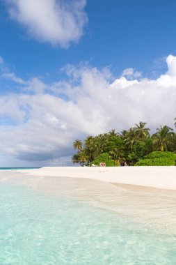 Maldivler adası. Tropiklerdeki cennet.