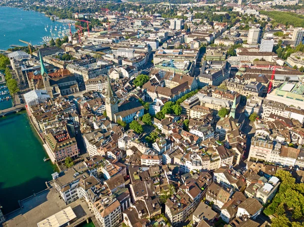 Limmat Nehri Nin Ünlü Zürih Kiliselerinin Havadan Görünüşü — Stok fotoğraf