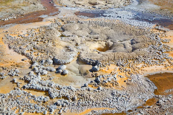 Kolorowy Basen Gorącą Wodą Parku Narodowym Yellowstone Usa — Zdjęcie stockowe