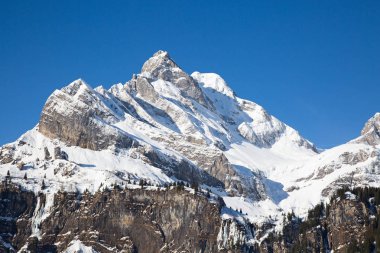 İsviçre Alplerinde kış