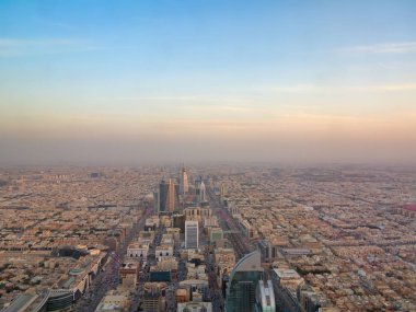 RIYADH - 29 Şubat 2016 Riyad, Suudi Arabistan 'da Riyad şehir merkezindeki hava görüntüsü. 