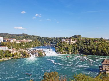 Rheinfall - Avrupa 'nın en büyük şelalesi.