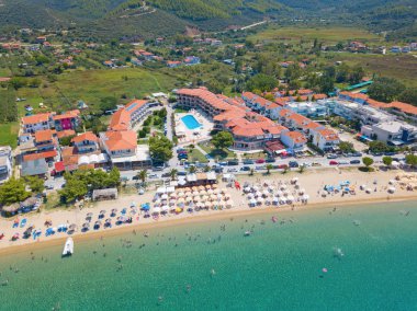 Sitonia, Chalkidiki bölgesindeki güzel plajın hava fotoğrafı, Yunanistan