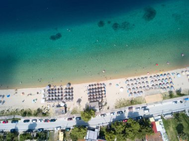 Sitonia, Chalkidiki bölgesindeki güzel plajın hava fotoğrafı, Yunanistan