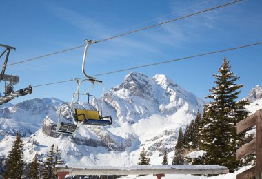 İsviçre Alplerinde kış