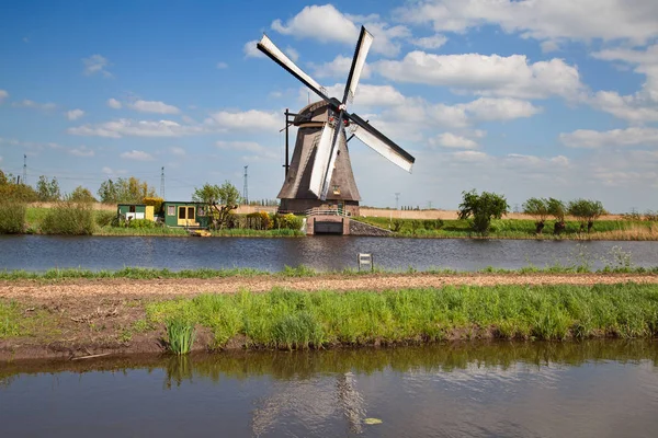 Molinos Viento Antiguos Cerca Kinderdijk Países Bajos —  Fotos de Stock