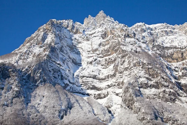 İsviçre Alplerinde kış