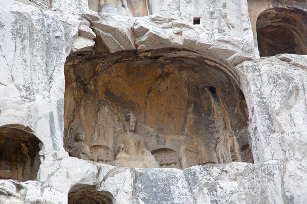 Διάσημοι Longmen Grottoes Αγάλματα Του Βούδα Και Bodhisattvas Σκαλισμένα Στο — Φωτογραφία Αρχείου