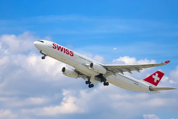 Zurich September Planes Preparing Take Terminal Zurich Airport September 2018 — Stock Photo, Image