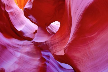 Arizona, Page yakınlarındaki ünlü Antilop Kanyonu