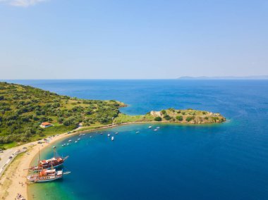 Sitonia, Chalkidiki bölgesindeki güzel plajın hava fotoğrafı, Yunanistan