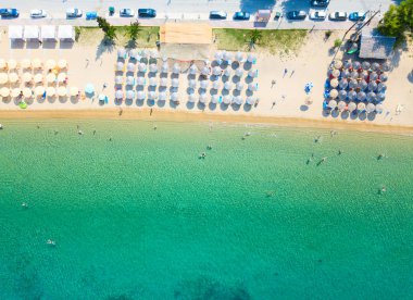 Sitonia, Chalkidiki bölgesindeki güzel plajın hava fotoğrafı, Yunanistan