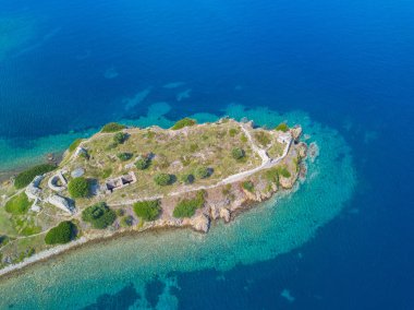 Sitonia, Chalkidiki bölgesindeki güzel plajın hava fotoğrafı, Yunanistan