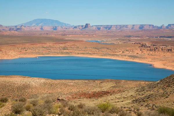 Sayfa, Arizona yakınındaki ünlü Lake Powell (Glenn Kanyonu)