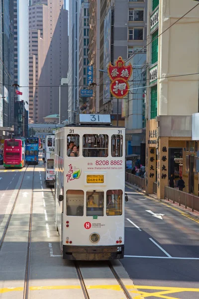 Hong Kong April Niet Geïdentificeerde Mensen Met Tram Hong Kong — Stockfoto