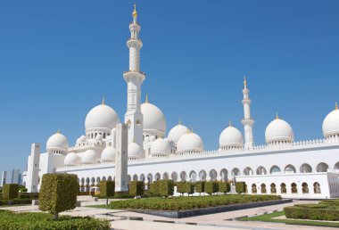 Abu Dabi 'deki ünlü Şeyh Zayed camii, Birleşik Arap Emirlikleri.