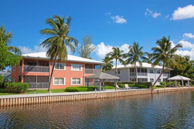 Grand Cayman adasında lüks evler