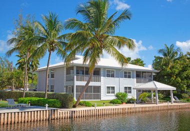Grand Cayman adasında lüks evler