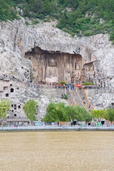 Διάσημοι Longmen Grottoes Αγάλματα Του Βούδα Και Bodhisattvas Σκαλισμένα Στο — Φωτογραφία Αρχείου