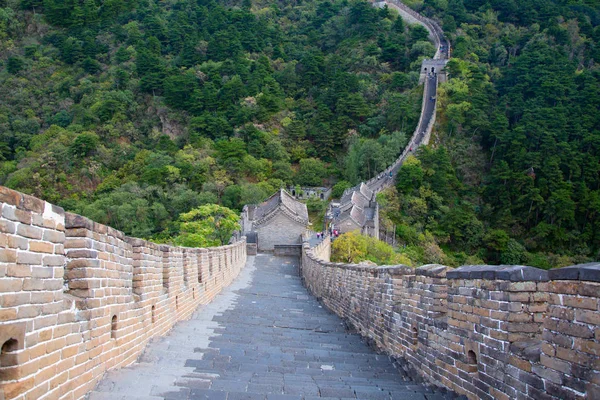 Famosa Grande Muralha China Seção Mutianyu Localizada Nas Proximidades Cidade — Fotografia de Stock