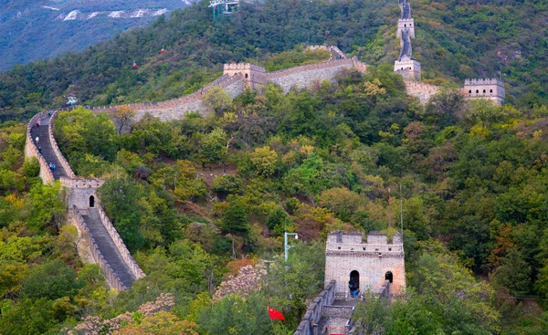 Διάσημο Σινικό Τείχος Τμήμα Mutianyu Που Βρίσκεται Κοντά Στην Πόλη — Φωτογραφία Αρχείου