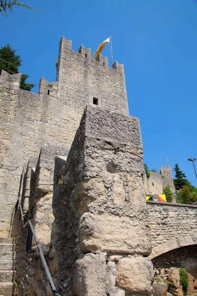 Antike Befestigungsanlagen Von San Marino — Stockfoto