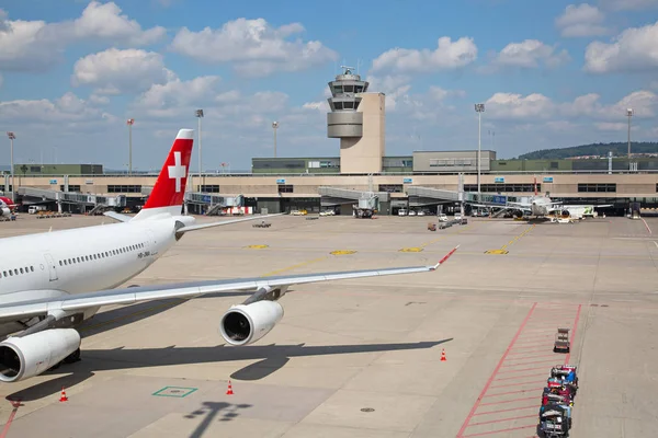 Аэропорт Цюриха — стоковое фото