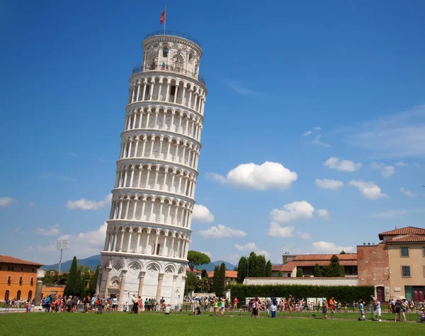 Torre inclinada de pisa —  Fotos de Stock