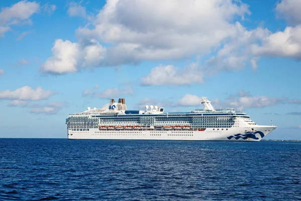 Navio de cruzeiro — Fotografia de Stock