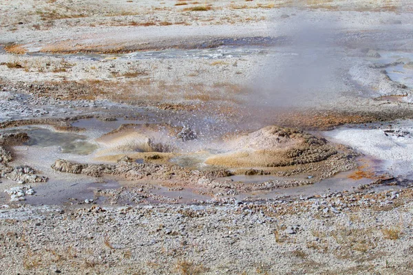 Bassin geyser sables noirs — Photo