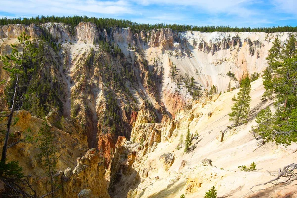 Yellowstone canyon — Stock Photo, Image