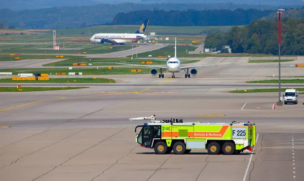 Zurich lufthavn – stockfoto