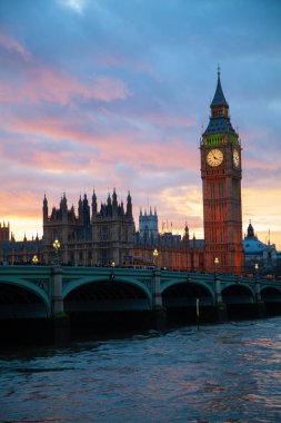 Londra. Big ben Saat Kulesi.