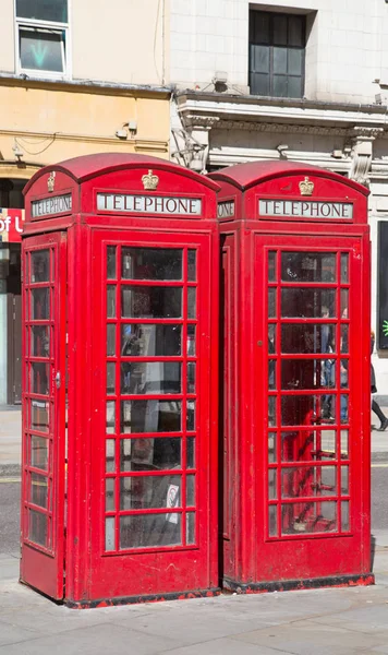 Red telephone booth in London — Stock Photo, Image