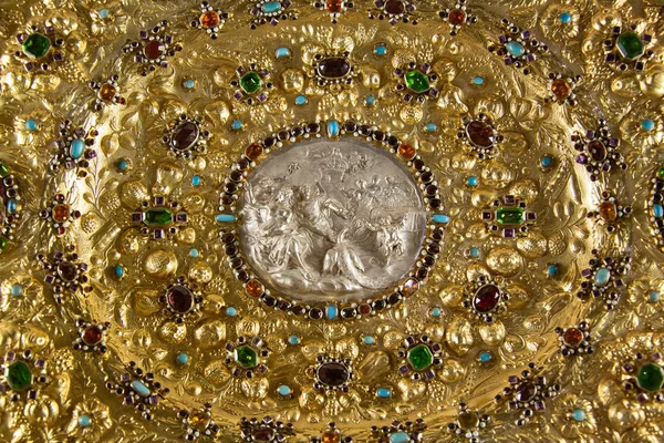 Medieval golden kitchenware — Stock Photo, Image