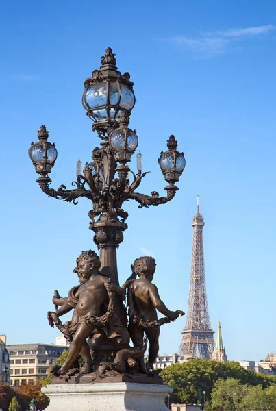 สะพานอเล็กซานเดอร์ที่สามในปารีส — ภาพถ่ายสต็อก