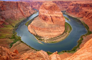 Arizona, Page yakınlarında ünlü At nalı kanyonu oluşumu
