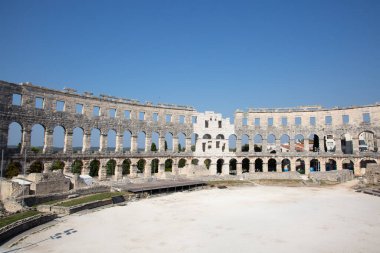 Hırvat şehri Pula 'da antik Roma amfitiyatrosu
