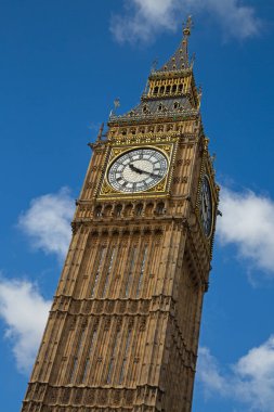 Londra 'daki ünlü Big Ben saat kulesi..