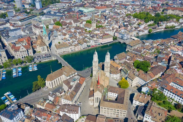 Légi Kilátás Limmat Folyó Híres Zürichi Templomok Zürich Fontos Pénzügyi — Stock Fotó