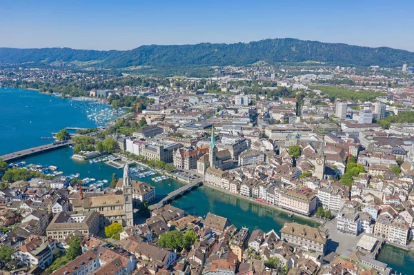 Flygfoto Över Limmat Floden Och Berömda Zürich Kyrkor Zürich Viktigt — Stockfoto