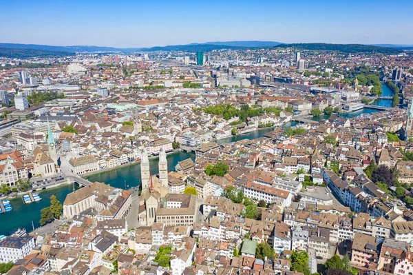 Luftfoto Limmat Floden Berømte Zurich Kirker Zurich Vigtigt Finansielt Center - Stock-foto