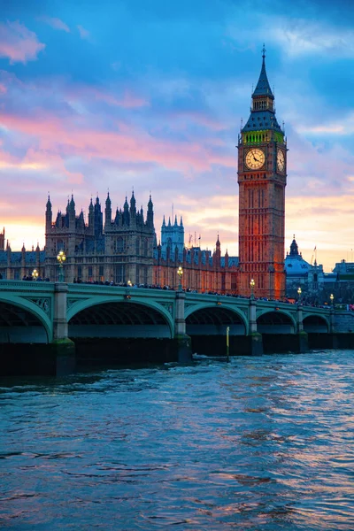 Διάσημος Πύργος Ρολογιού Big Ben Στο Λονδίνο Ηνωμένο Βασίλειο — Φωτογραφία Αρχείου